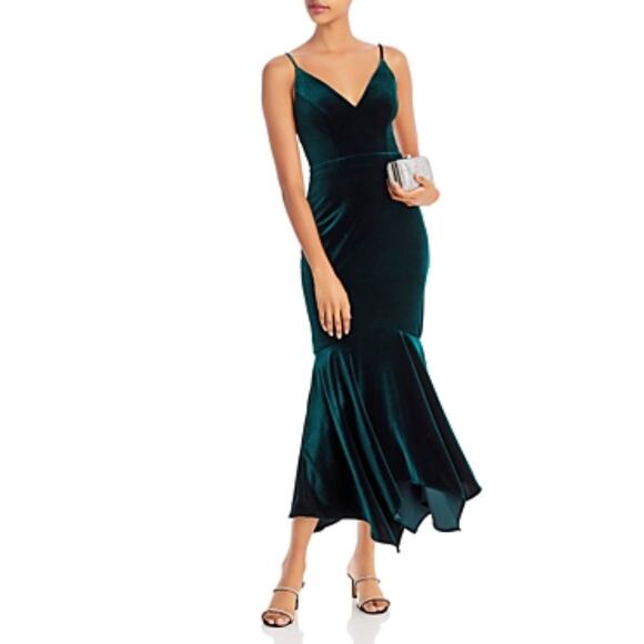 Aqua Dresses & Skirts - AQUA Green Velvet Sleeveless V-Neck High-Low Midi Sheath Cocktail Dress Size 6